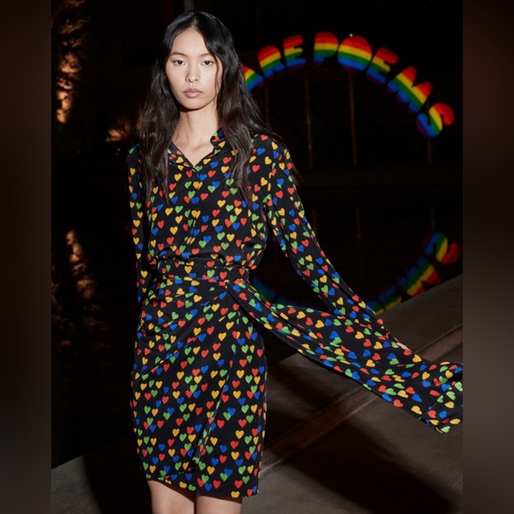 AKRIS Black & Multi Heart Print Silk Crêpe Skirt NWT 4 - Picture 7 of 8